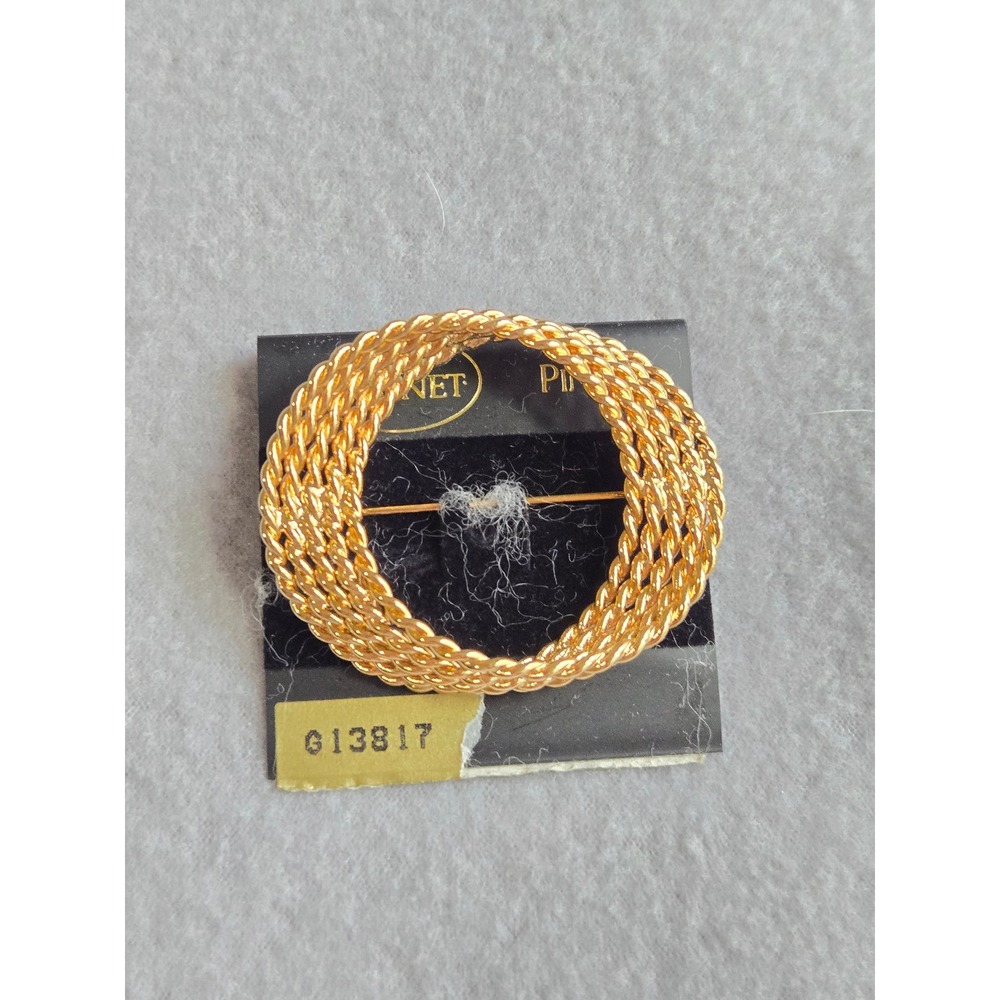 Monet Brooch Wreath Women OS Gold Twisted Rope Circle Vintage G13817